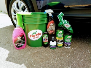 Turtle Wax Review: Foam Wash, Seal N Shine, Scratch Remover, Detail Wipes & Odor-X (2024)