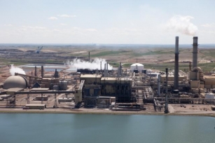 Carbon Capture Will Extend Oil Production By 84 Years, Industry Study Finds