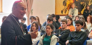 Vescovo-liceali A Castelvetrano: Faccia A Faccia Su Don Puglisi E Chiesa