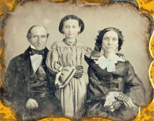 Lovely Photos Capture Portraits Of Parents With Their Children In The Mid-19th Century