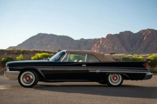 Amazing Photos Of The 1960 Chrysler 300F Convertible