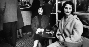 30 Amazing Vintage Photographs Capture Café Culture In Paris From The 1950s