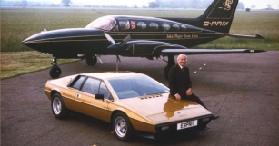 Colin Chapman, The Founder Of Lotus Cars, With His Esprit S2 And The “John Player Team Lotus” Cessna 414