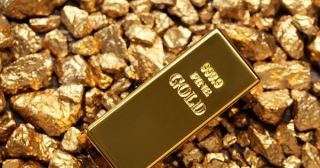 Gold's Glittering Ascent To Unprecedented Heights